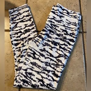 Powerhold Fabletics leggings.